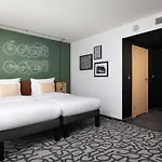 Hotel Mercure Ursus Station