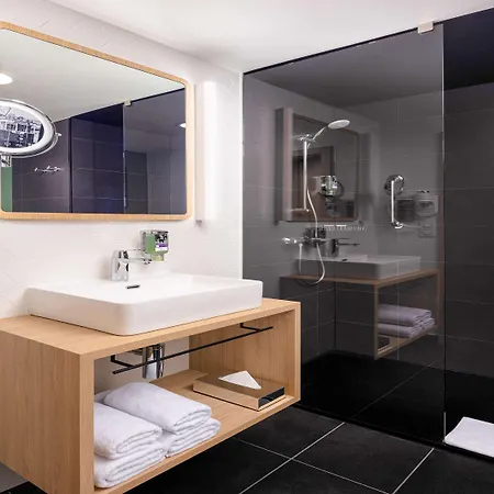Mercure Ursus Station 4*