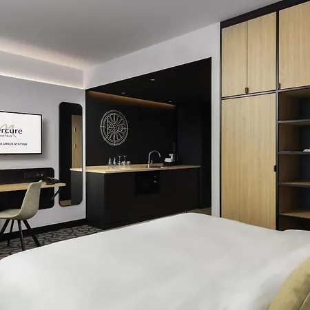 Hotel Mercure Ursus Station