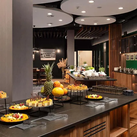 호텔 Mercure Ursus Station 4*