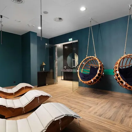 Mercure Ursus Station 4*