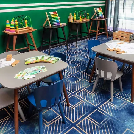 Mercure Ursus Station 4*