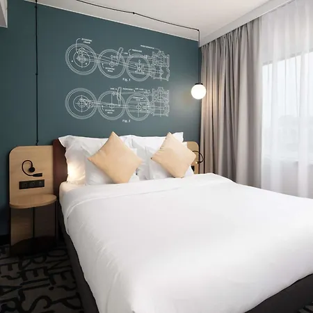 Mercure Ursus Station Отель