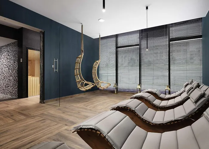 Hotel Mercure Ursus Station 4*