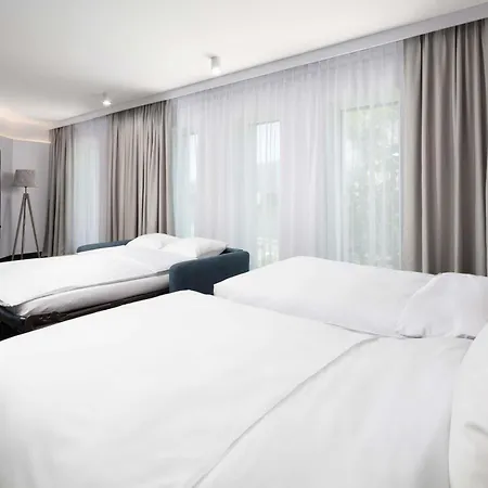 ホテル Mercure Ursus Station 4*