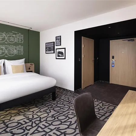 ホテル Mercure Ursus Station 4*