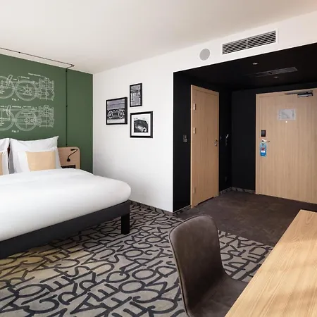 Mercure Ursus Station 4*