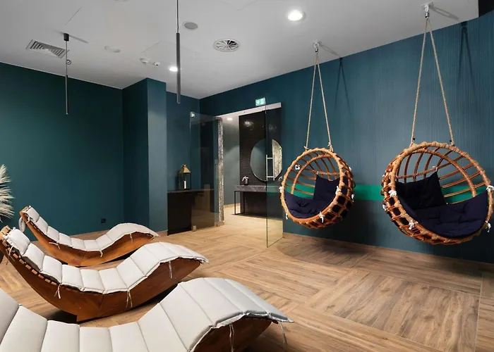 Mercure Ursus Station 4*